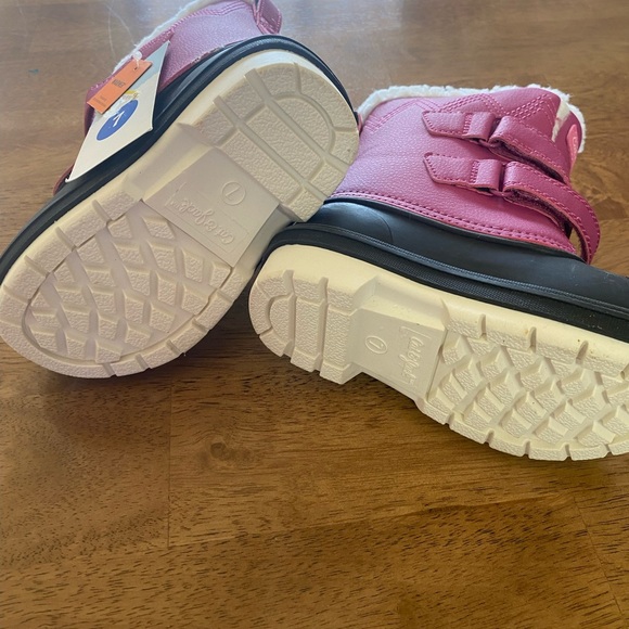 Cat and Jack winter toddler boots size 7. - Picture 2 of 4
